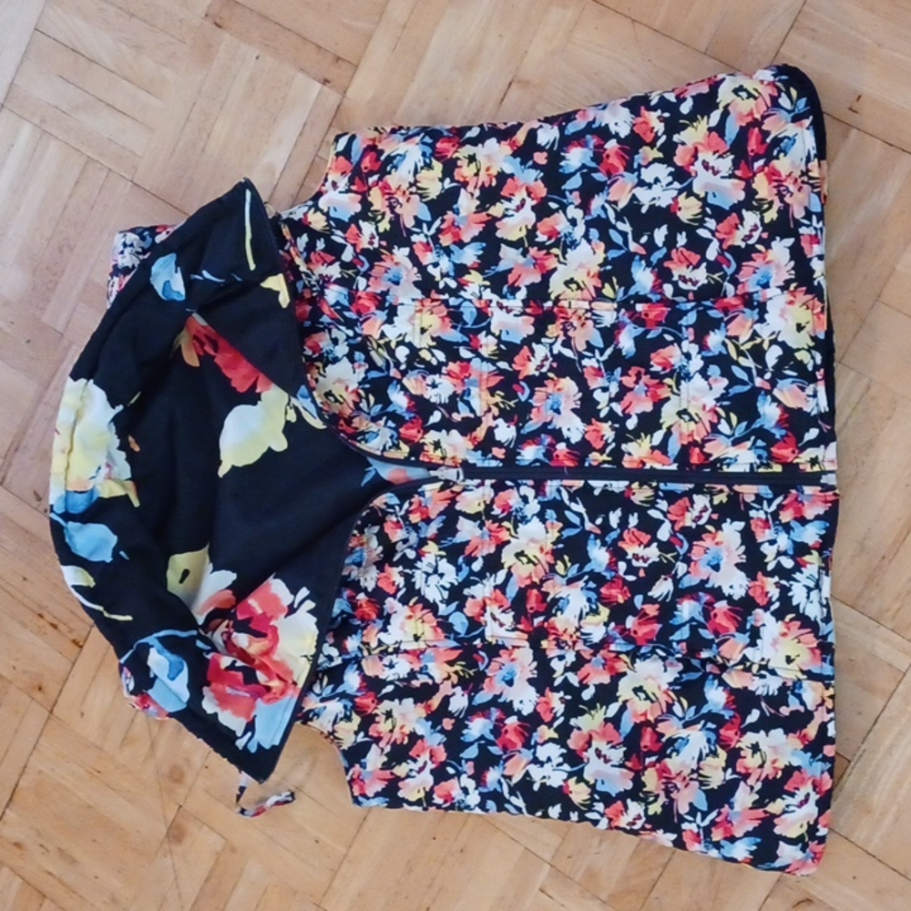 Reversible vest size women's xlarge CJ Banks